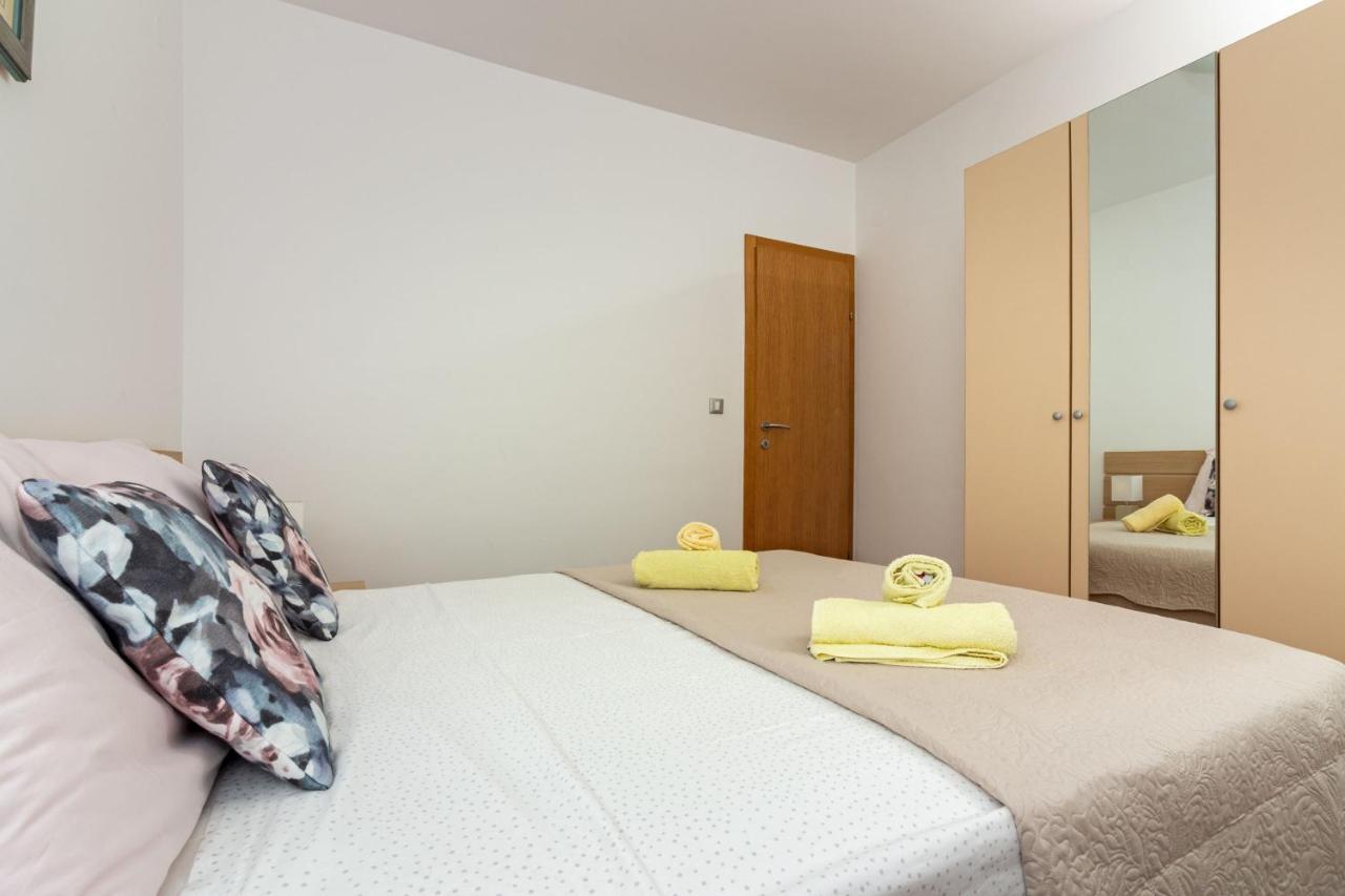 Apartment Mandalina House สตารีกราด ภายนอก รูปภาพ